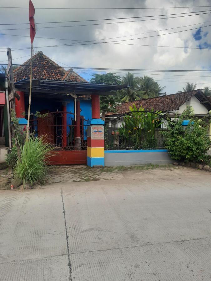 Red Beach Homestay Pasanggaran Eksteriør bilde