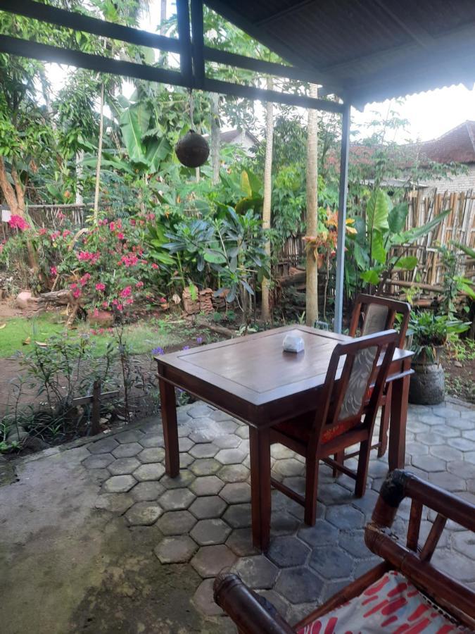 Red Beach Homestay Pasanggaran Eksteriør bilde